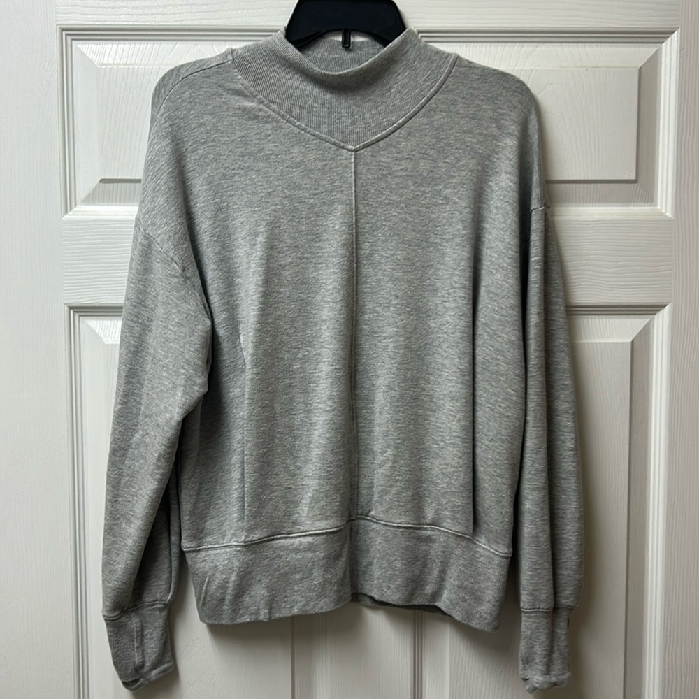 Women’s Athleta top